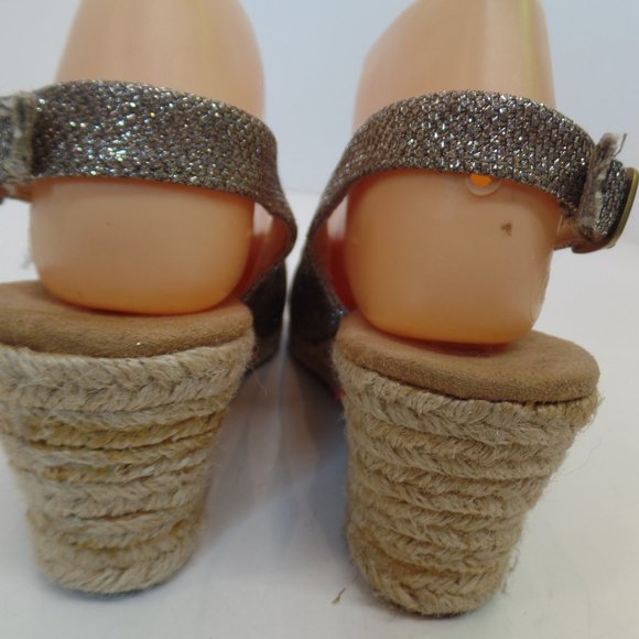 White Mountain Sparkling Wedge Espadrilles Sz 8 Buckle Closure Manmade Materials - Picture 15 of 15